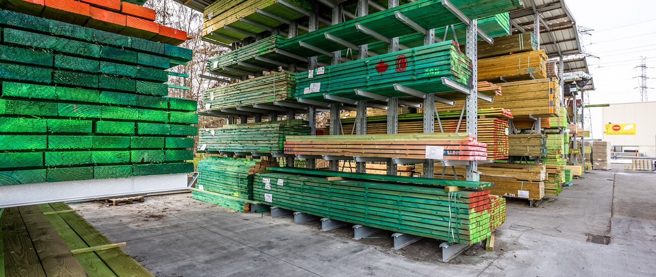 BMB Bouwmaterialen ontvangt als eerste traditionele bouwhandel in België de PEFC en FSC® labels voor duurzaam geproduceerd hout